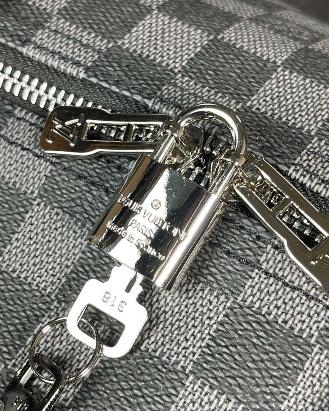 Дорожная сумка Louis Vuitton Keepall — изображение 6