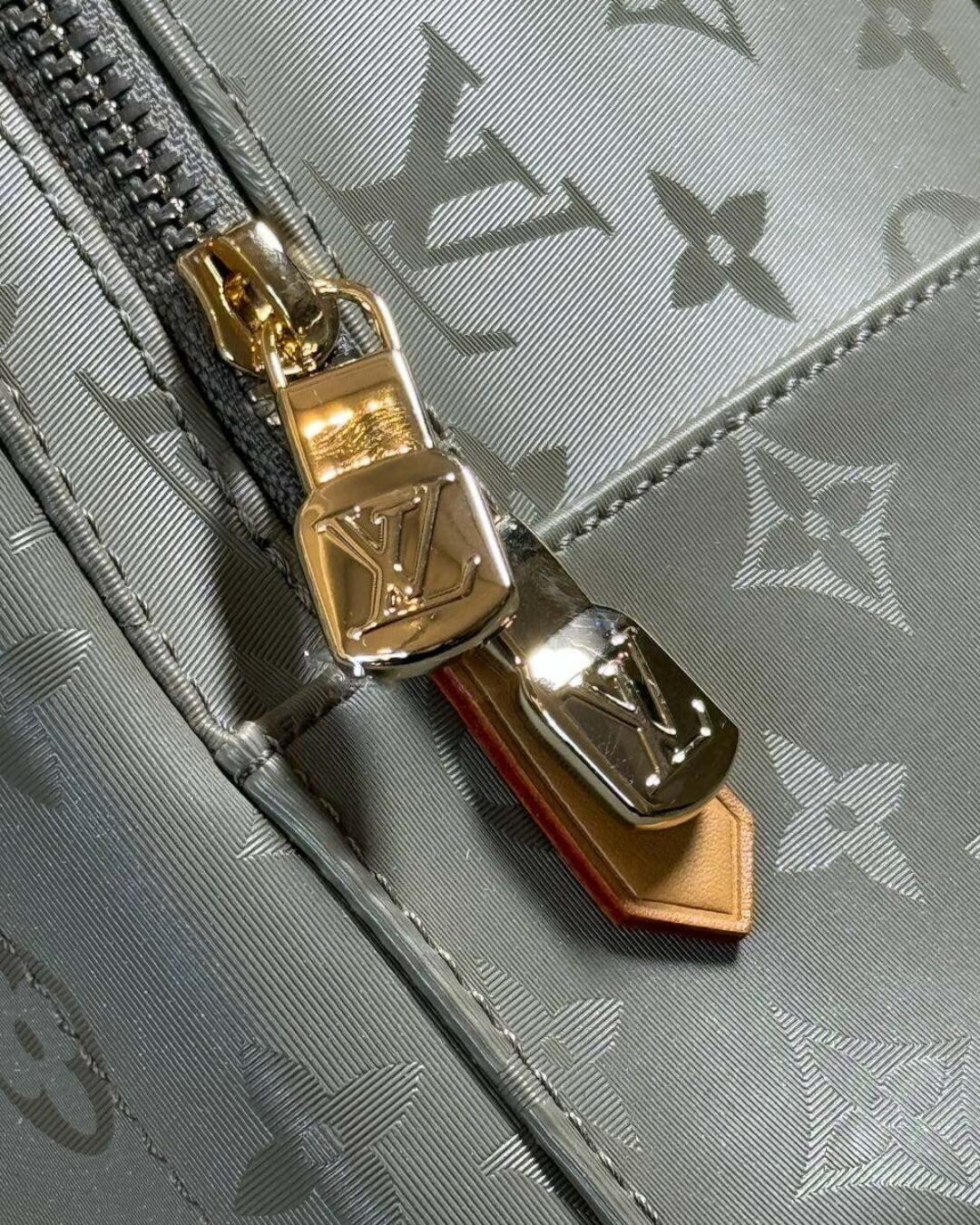 Рюкзак Louis Vuitton titanium — изображение 7
