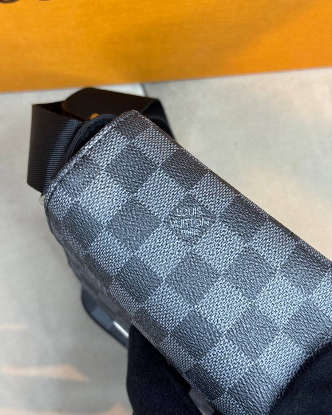 Сумка Louis Vuitton District PM (Premium) — изображение 5