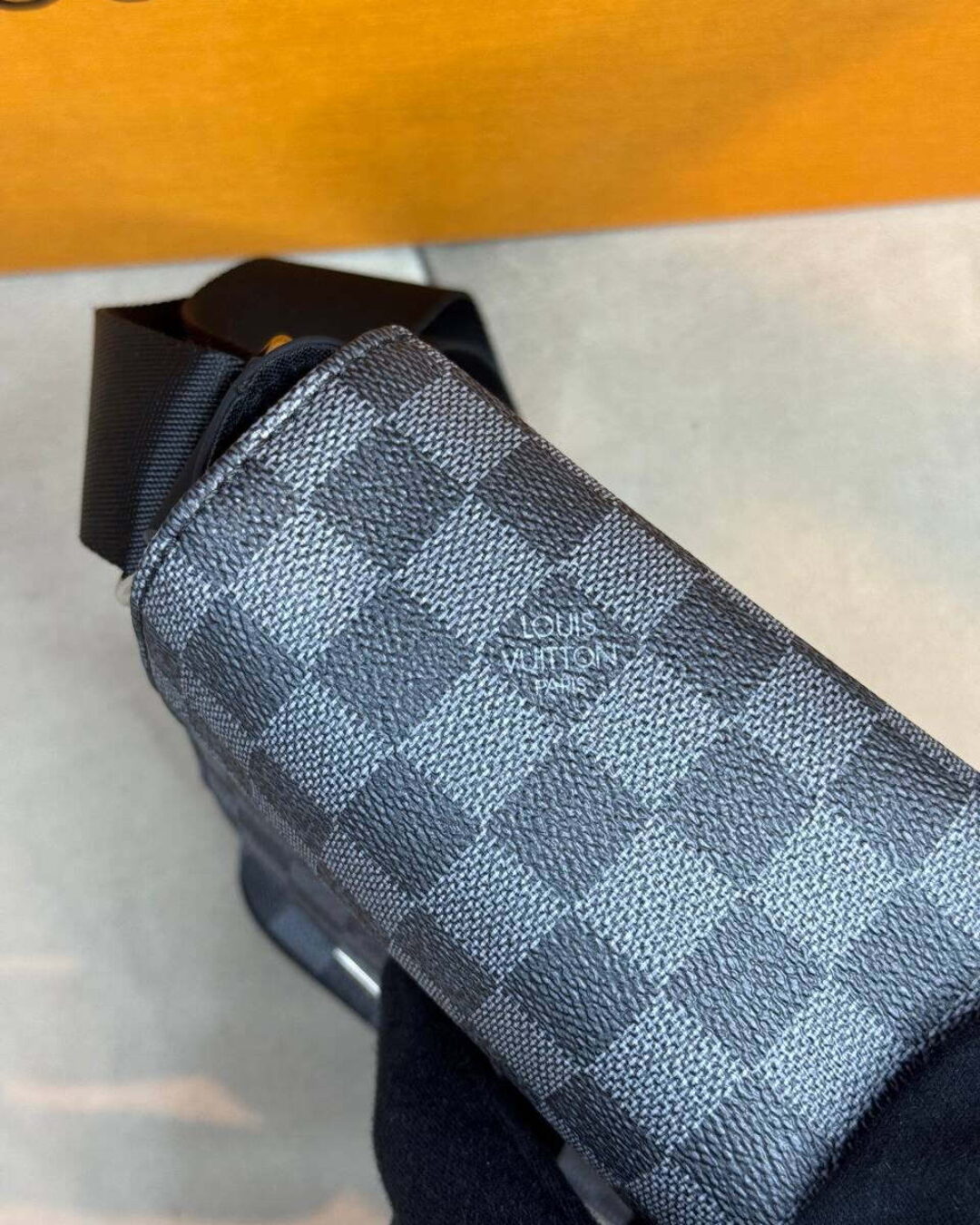 Сумка Louis Vuitton District PM (Premium) — изображение 5