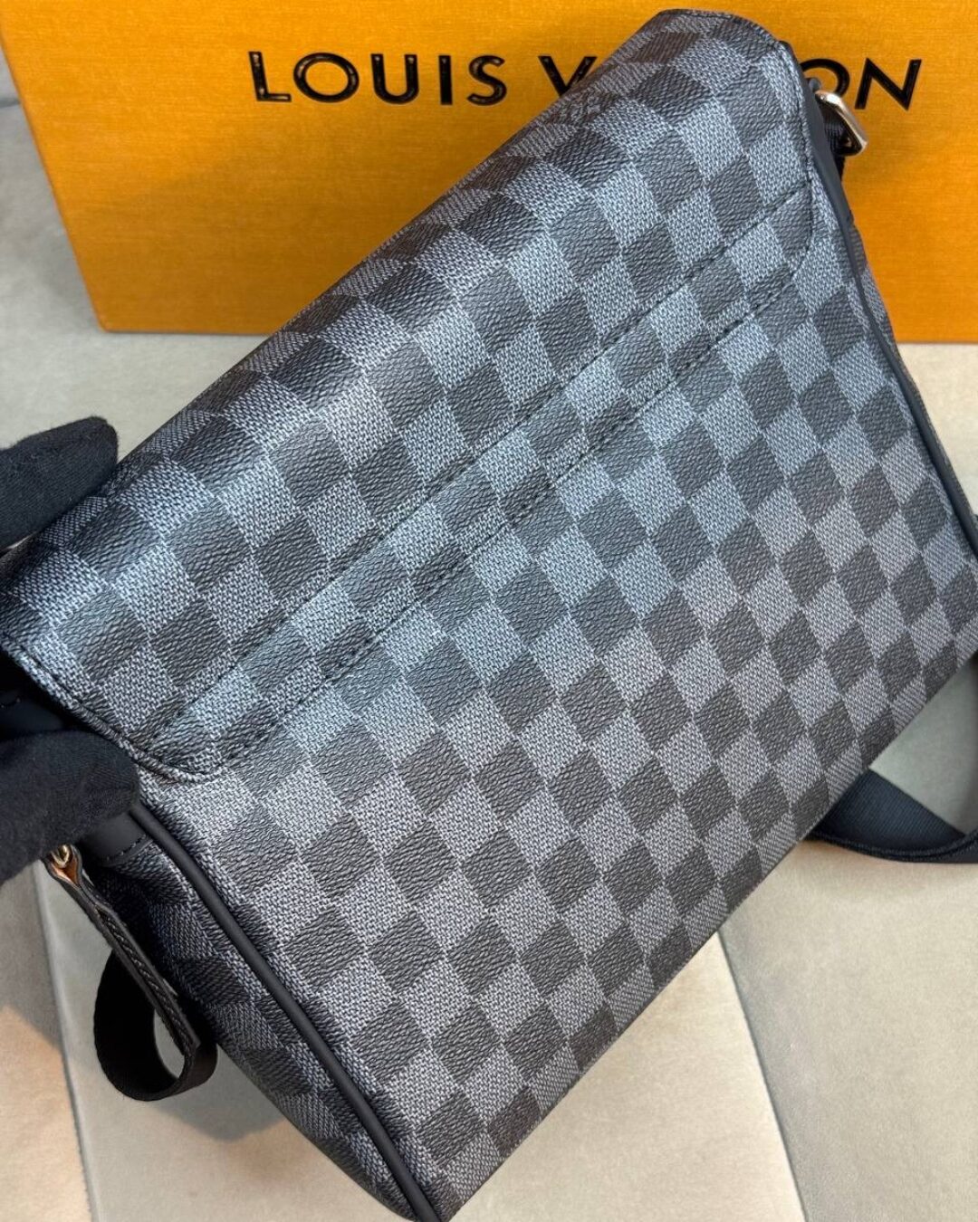 Сумка Louis Vuitton District PM (Premium) — изображение 7