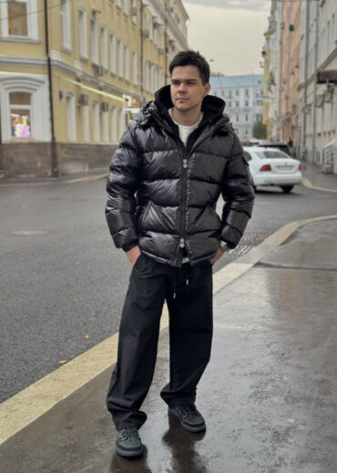 Пуховик Moncler