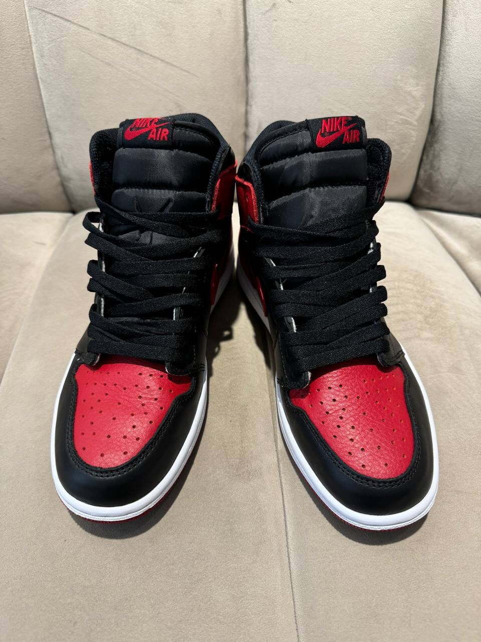 Кроссовки Jordan 1 Retro High Bred Banned — фото 2