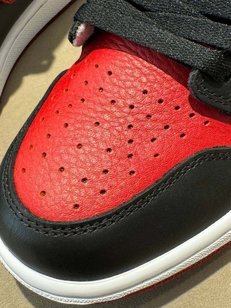 Кроссовки Jordan 1 Retro High Bred Banned — фото 7