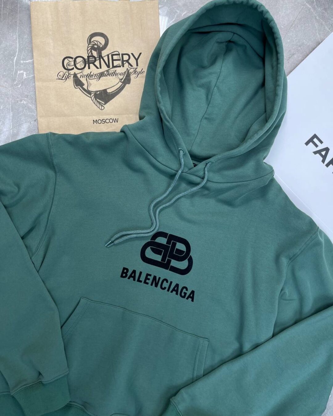 Худи Balenciaga — изображение 6