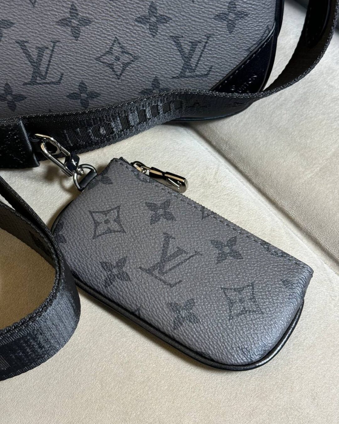 Сумка Louis Vuitton Trio Messenger Monogram Eclipse — изображение 4