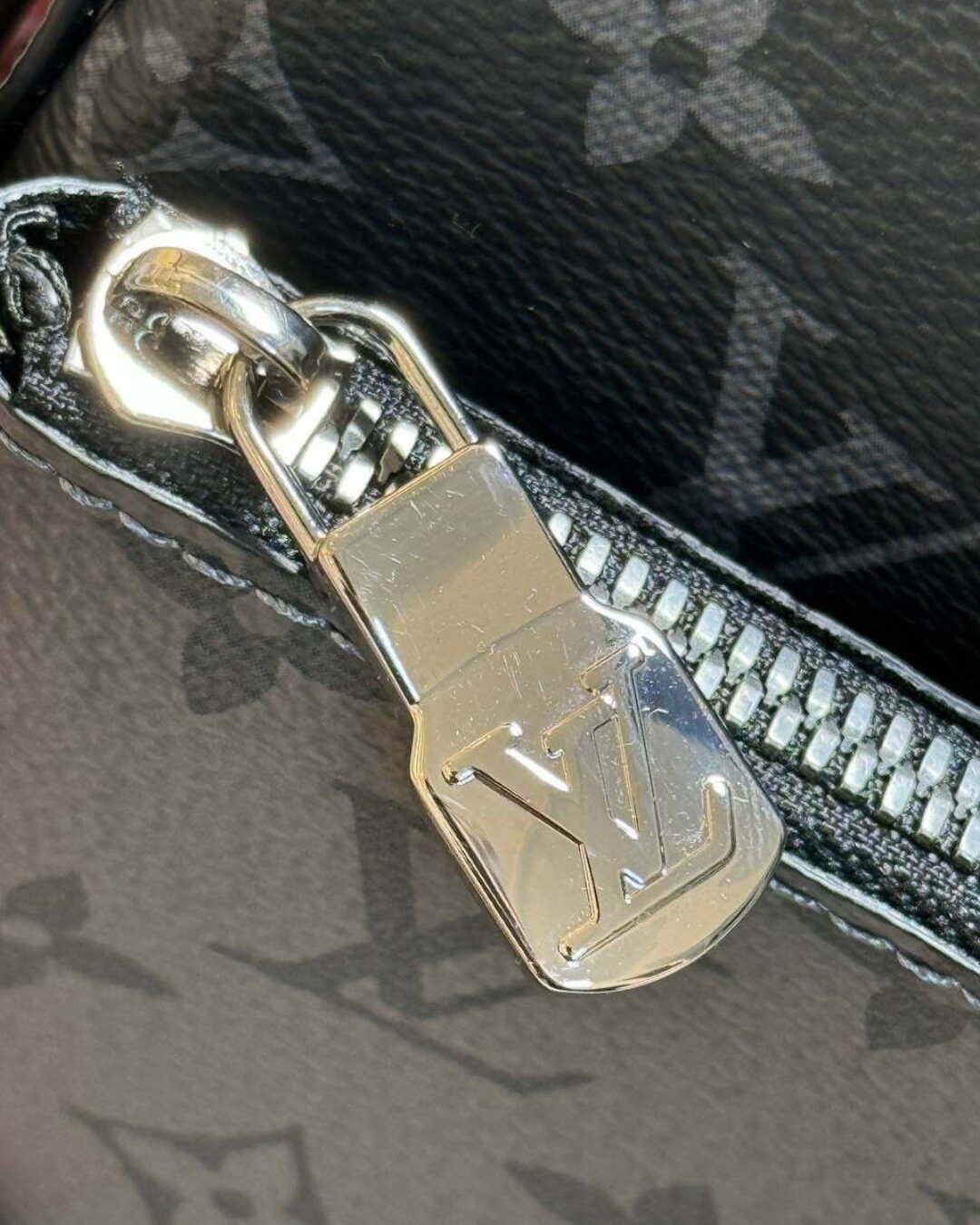 Сумка Louis Vuitton Trio Messenger Monogram Eclipse — изображение 6