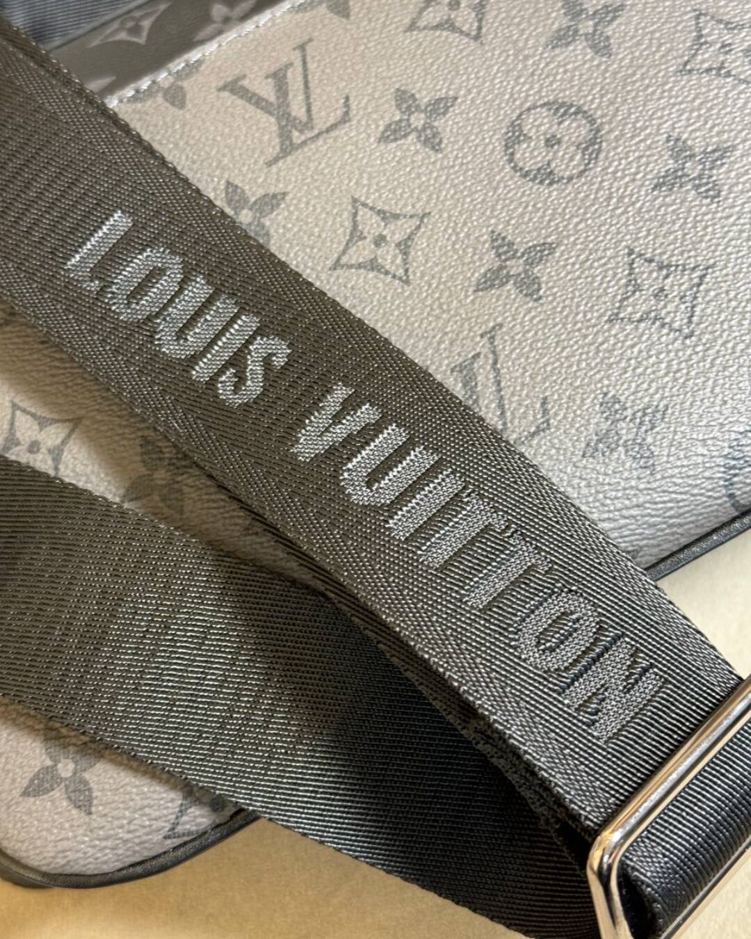 Сумка Louis Vuitton Trio Messenger Monogram Eclipse — изображение 8