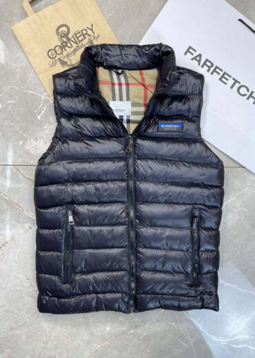 Жилет Burberry