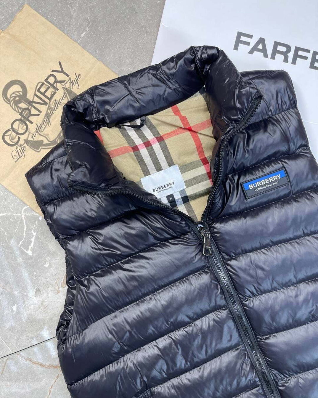 Жилет Burberry — изображение 3