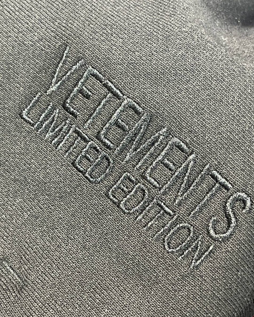 Худи Vetements — изображение 9