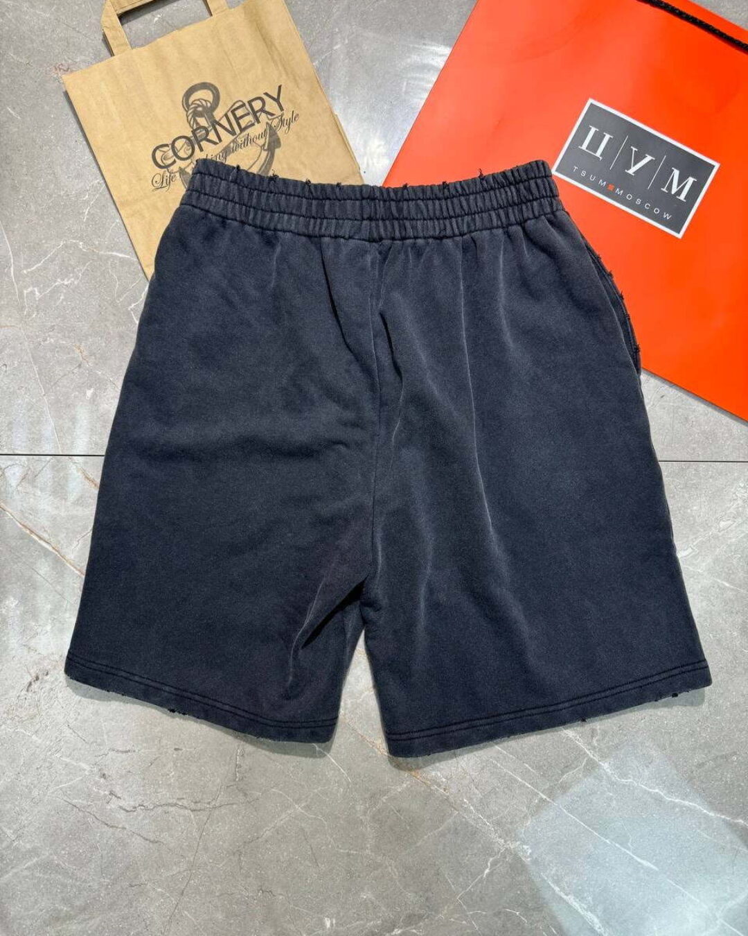 Шорты Balenciaga — изображение 2