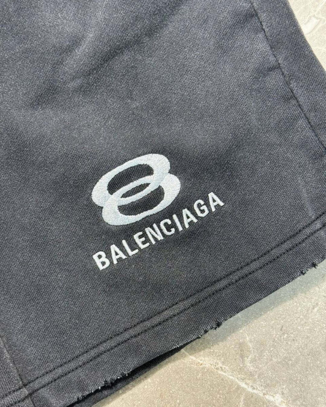 Шорты Balenciaga — изображение 4