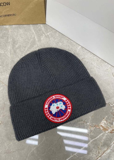 Шапка Canada Goose