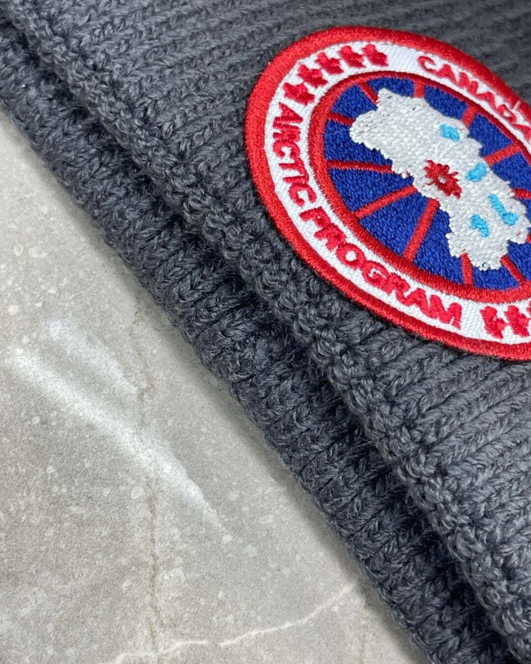Шапка Canada Goose — изображение 8