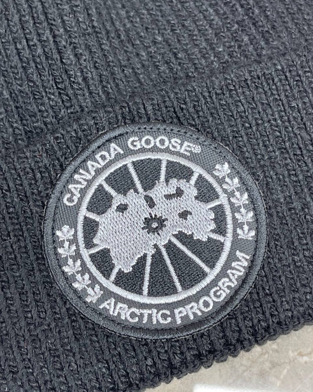 Шапка Canada Goose — изображение 2