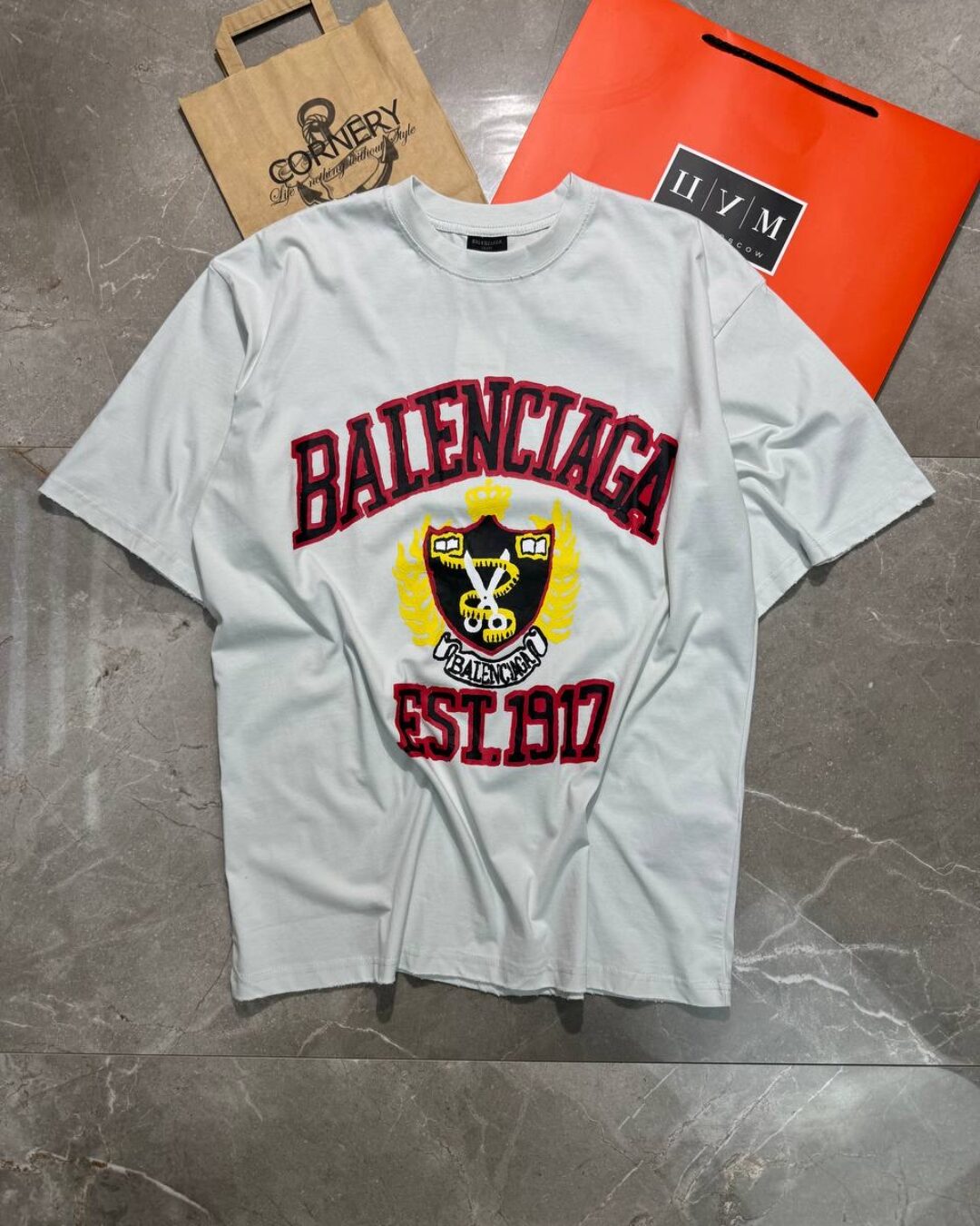 Футболка Balenciaga
