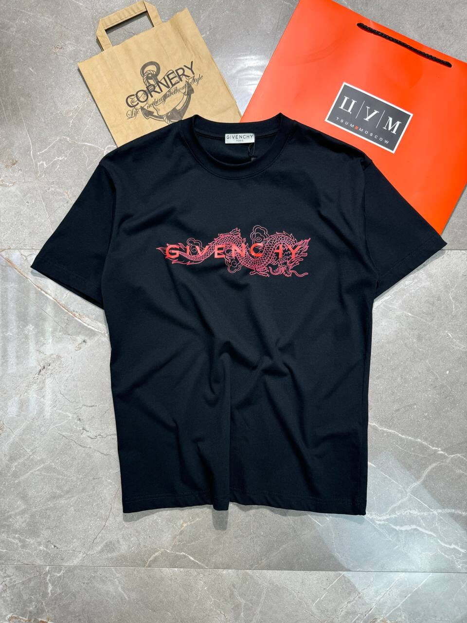 Футболка Givenchy