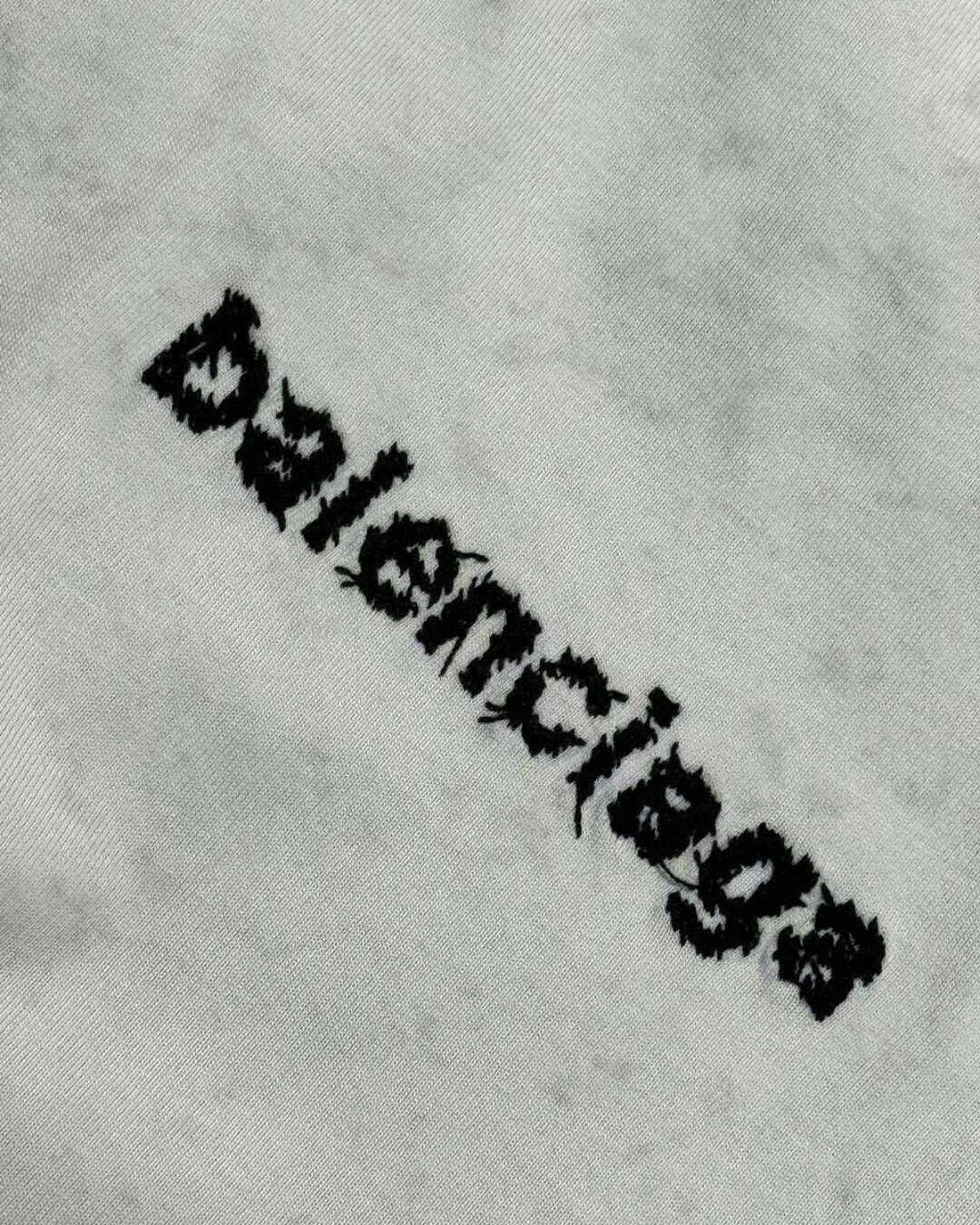 Футболка Balenciaga — изображение 6