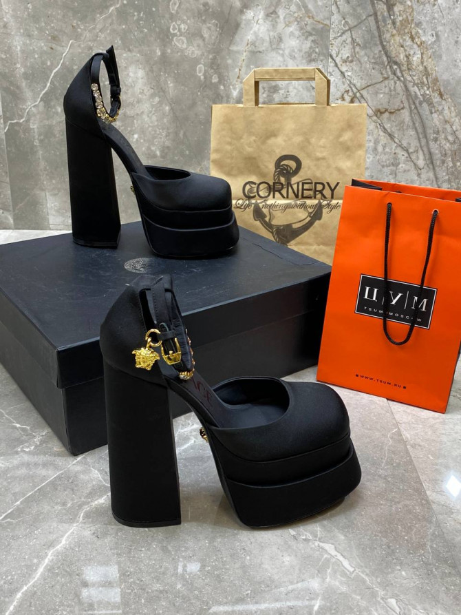 Туфли Versace