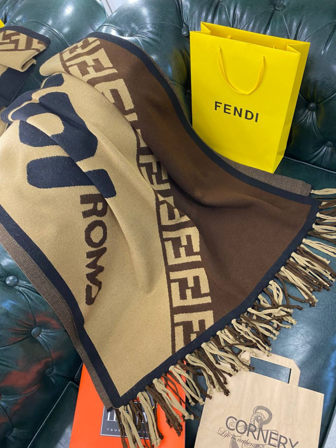 Шарф Fendi