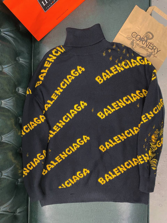 Свитер Balenciaga
