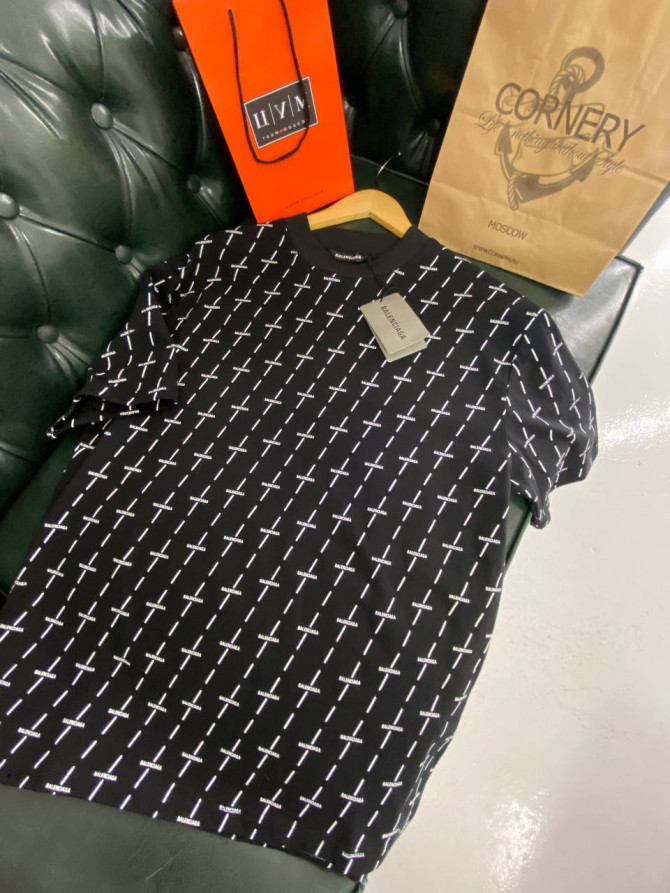 Футболка Balenciaga