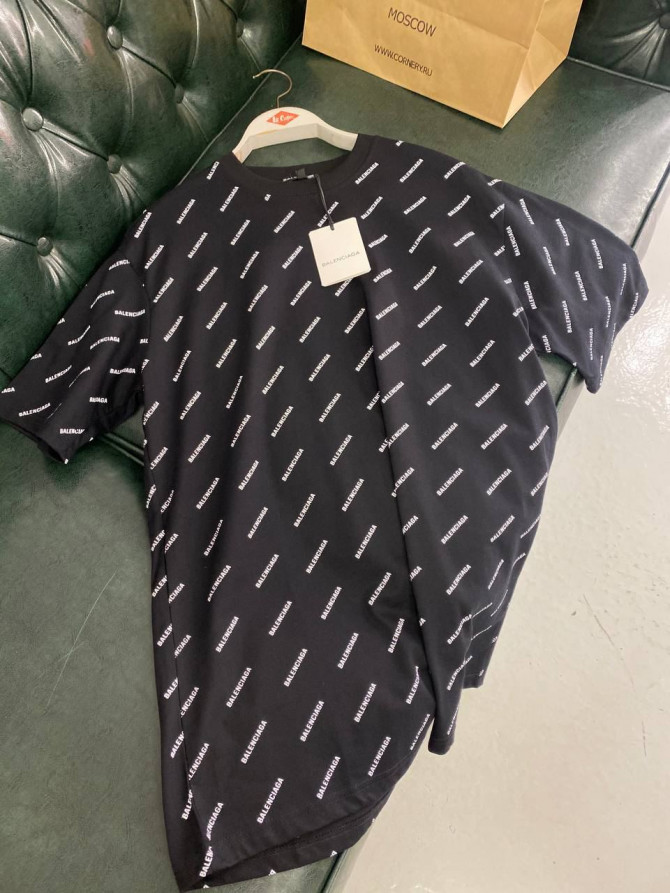 Футболка Balenciaga