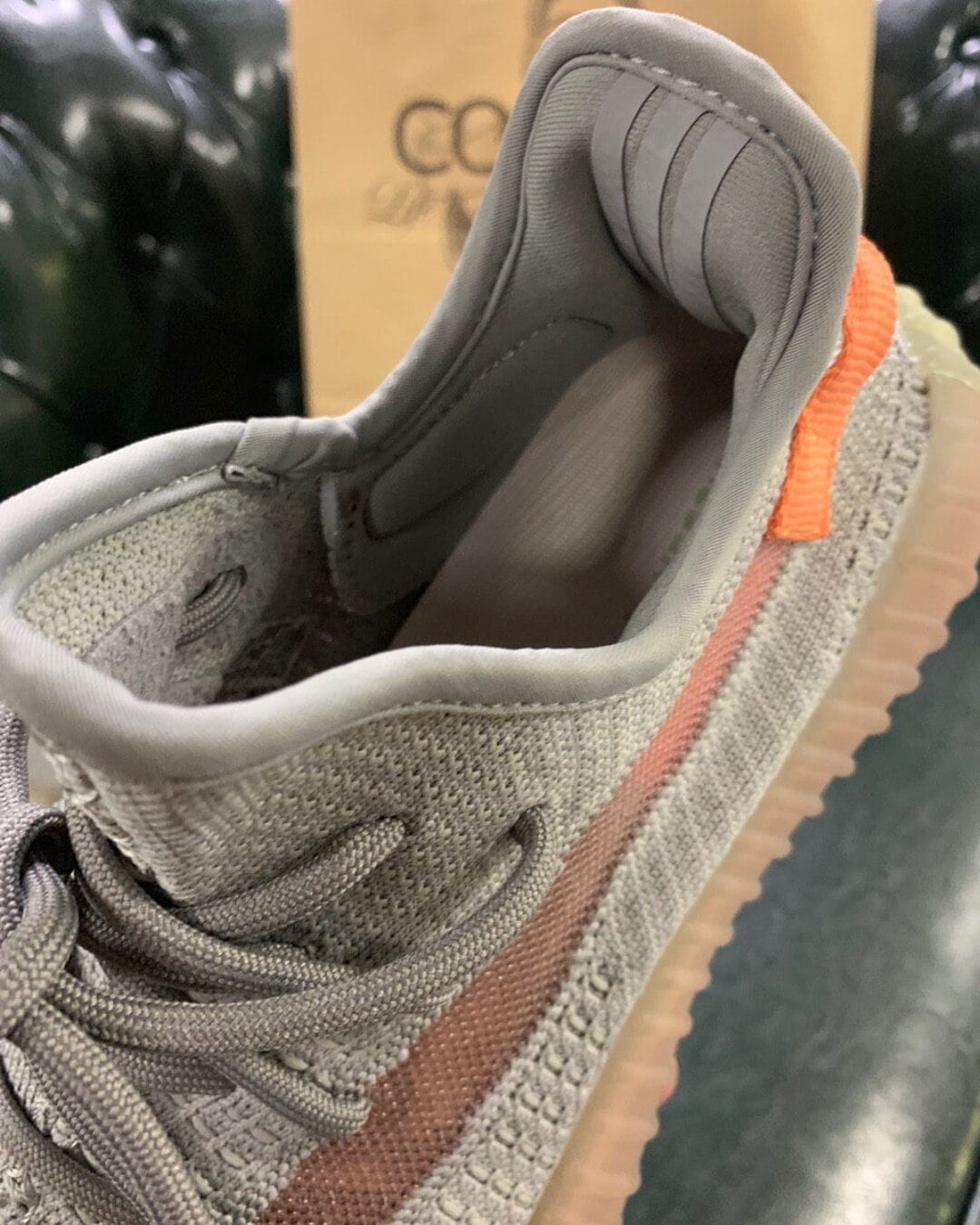 Yeezy 350 V2 True Form — изображение 6