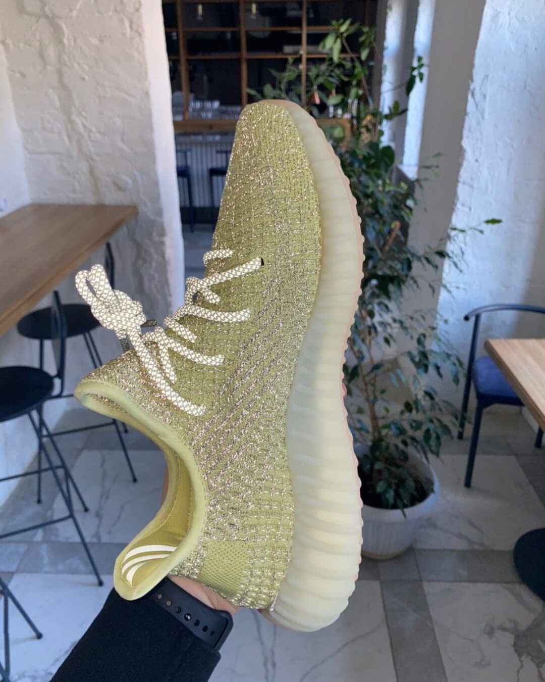 Yeezy 350 V2 Antlia — изображение 7