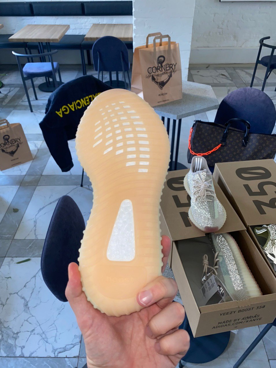 Yeezy 350 V2 Antlia — фото 6