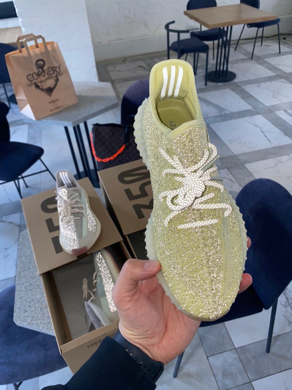 Yeezy 350 V2 Antlia — фото 3