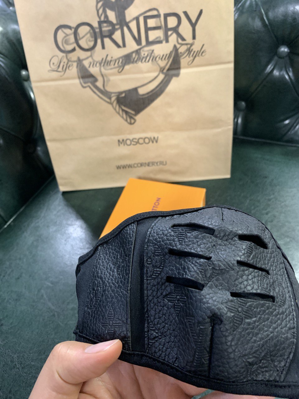 Маска Louis Vuitton — фото 3