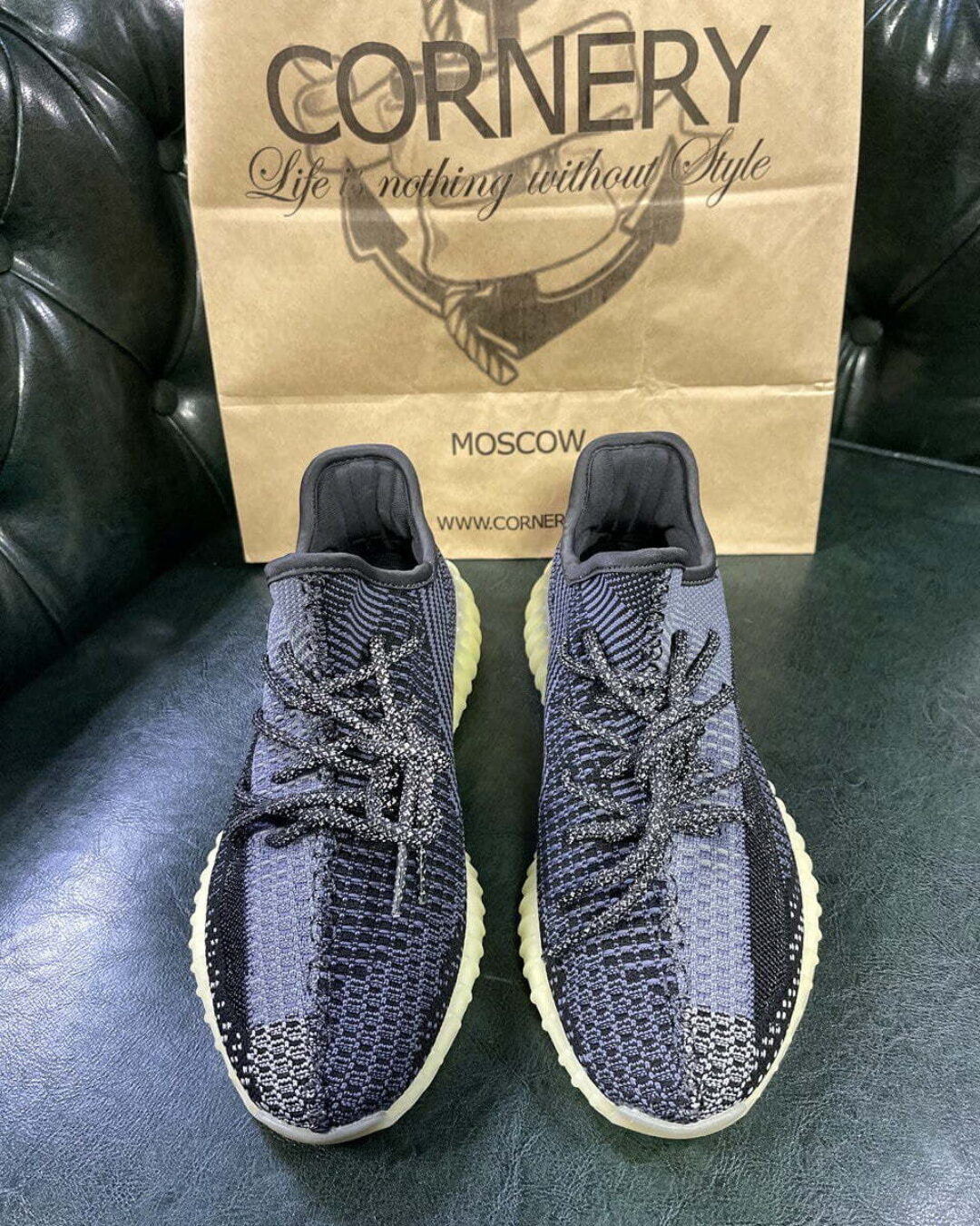 Yeezy 350 V2 Asriel — изображение 6
