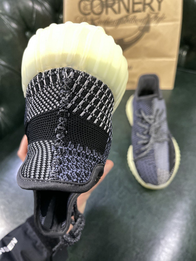 Yeezy 350 V2 Asriel — изображение 5