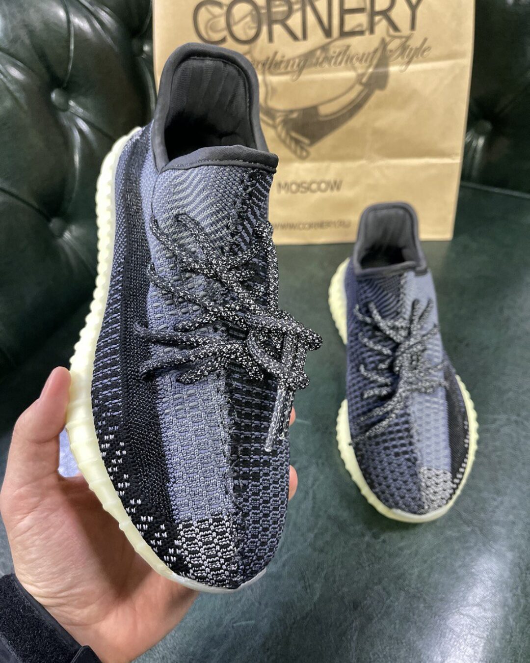 Yeezy 350 V2 Asriel — изображение 3