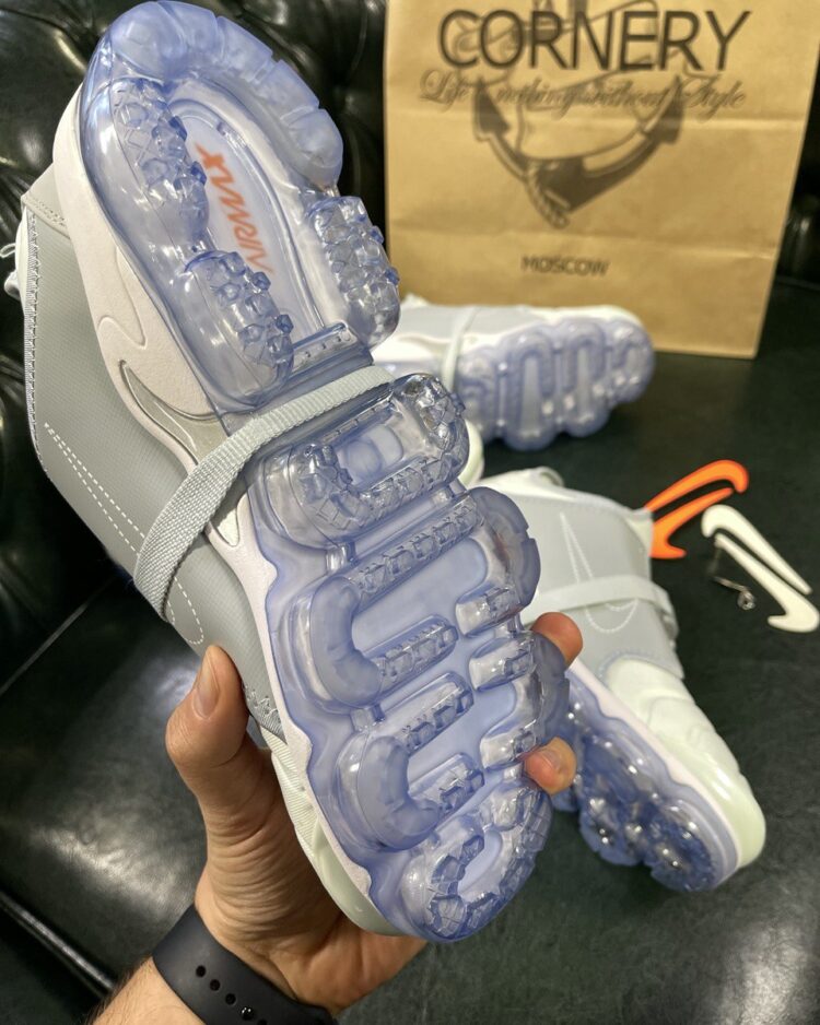 Кроссовки Nike Air VaporMax Plus On — фото 8