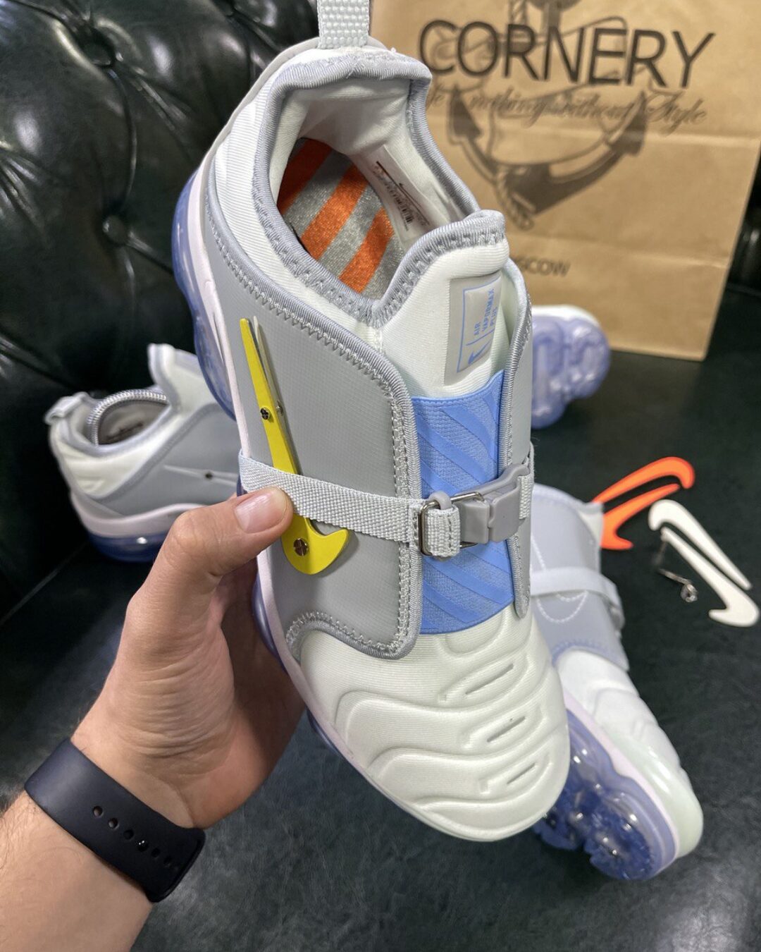 Кроссовки Nike Air VaporMax Plus On — изображение 5