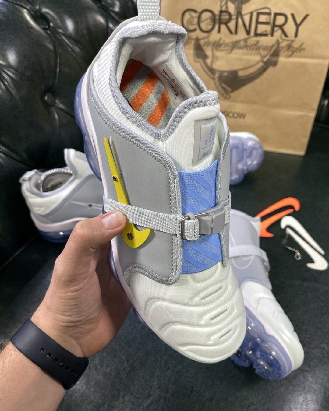 Кроссовки Nike Air VaporMax Plus On — изображение 5