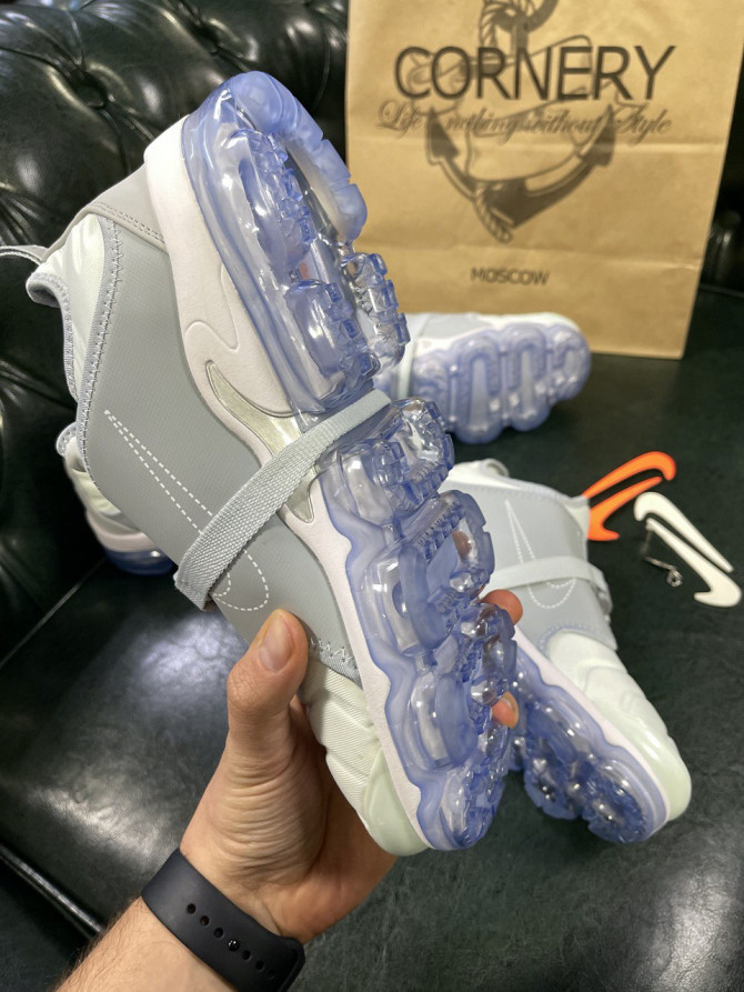 Кроссовки Nike Air VaporMax Plus On — изображение 3