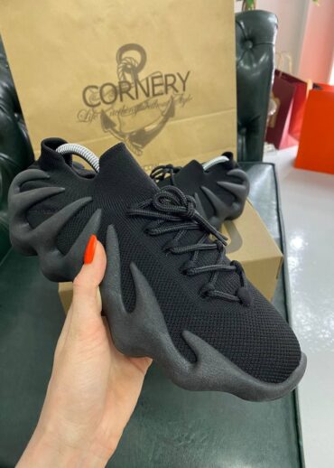 Yeezy 450  Clowht