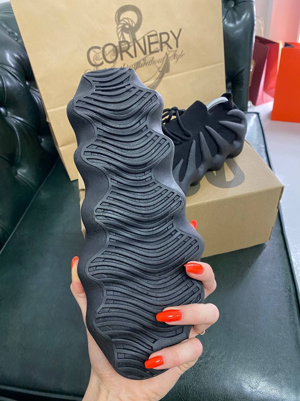 Yeezy 450  Clowht — фото 4