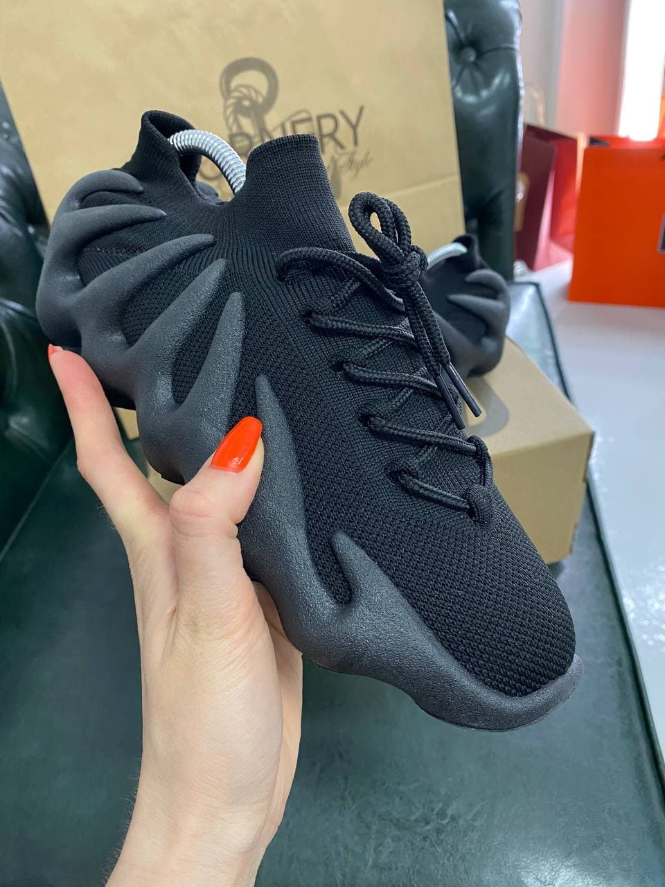 Yeezy 450  Clowht — фото 7