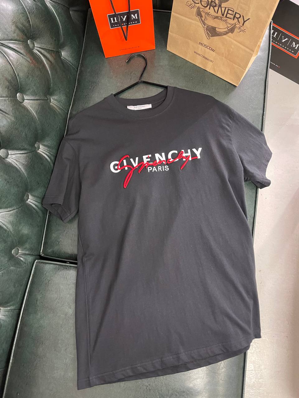Футболка Givenchy