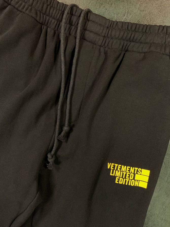 Спортивные штаны Vetements — изображение 5