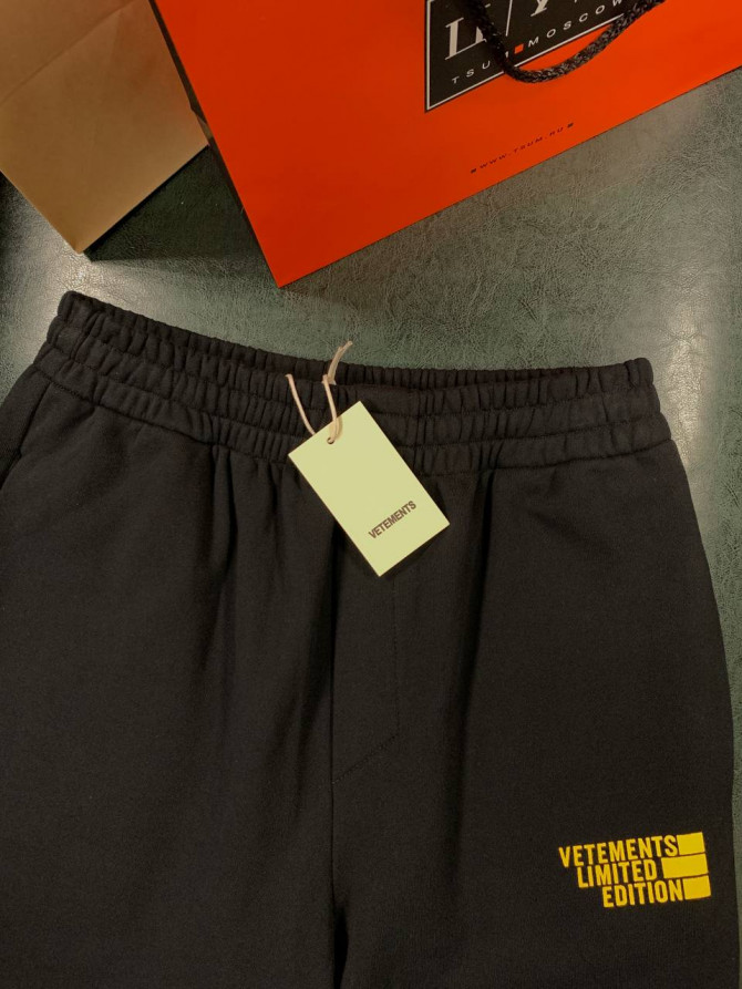 Спортивные штаны Vetements — изображение 3