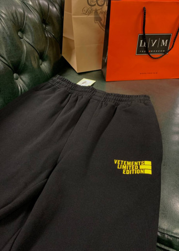 Спортивные штаны Vetements