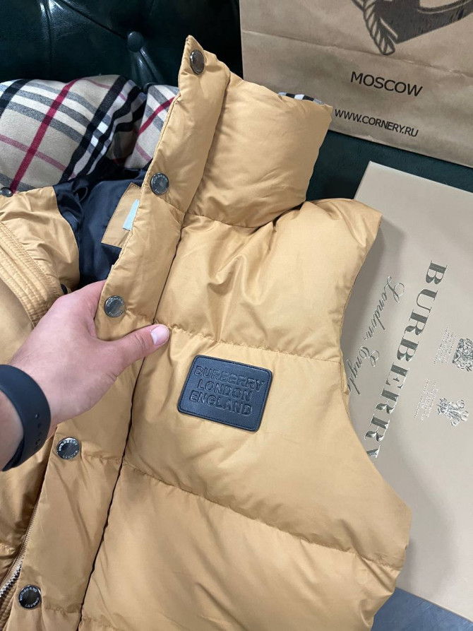 Жилет Burberry — изображение 4