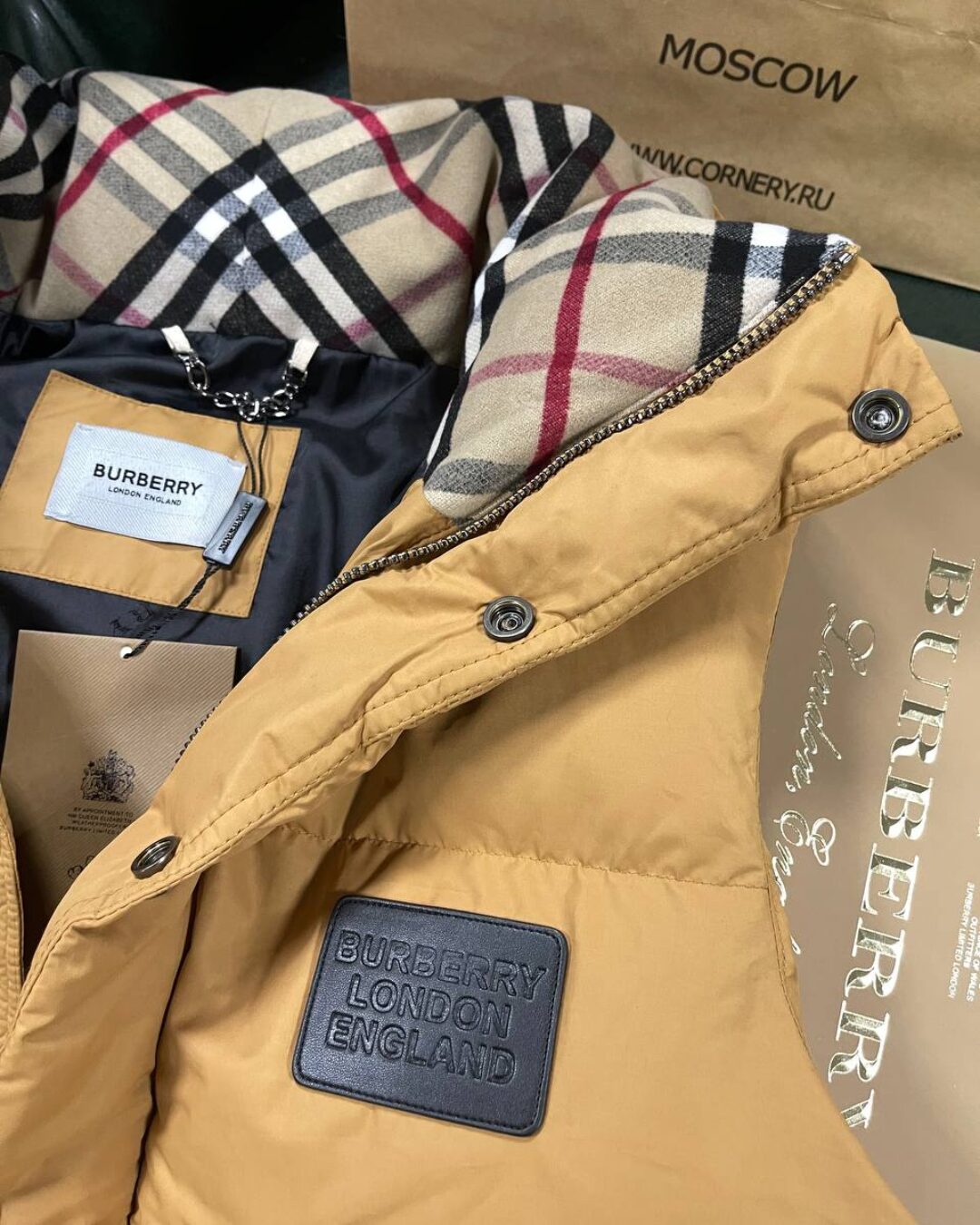 Жилет Burberry — изображение 2