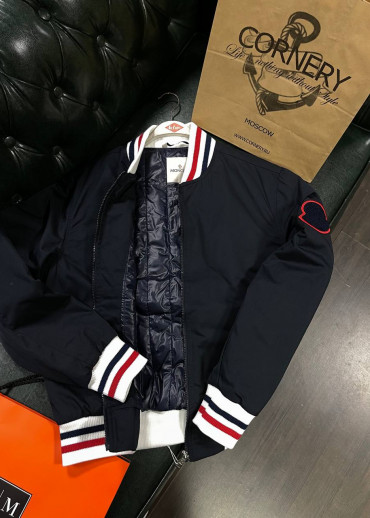 Бомбер Moncler